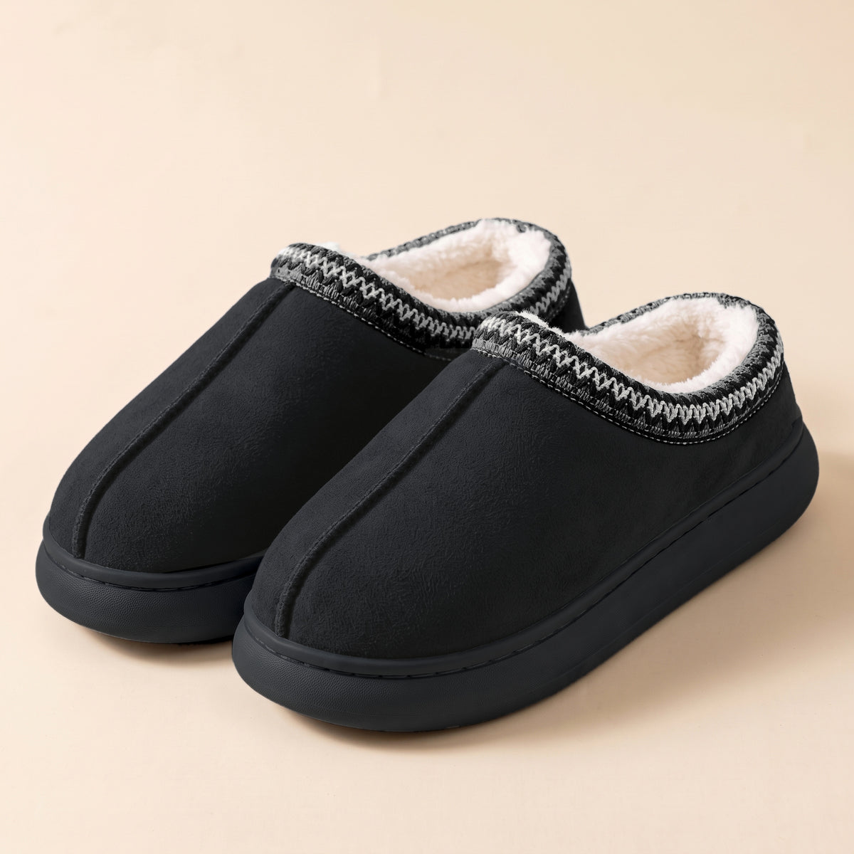 Chaussons Nordique Femme effet daim – Noir