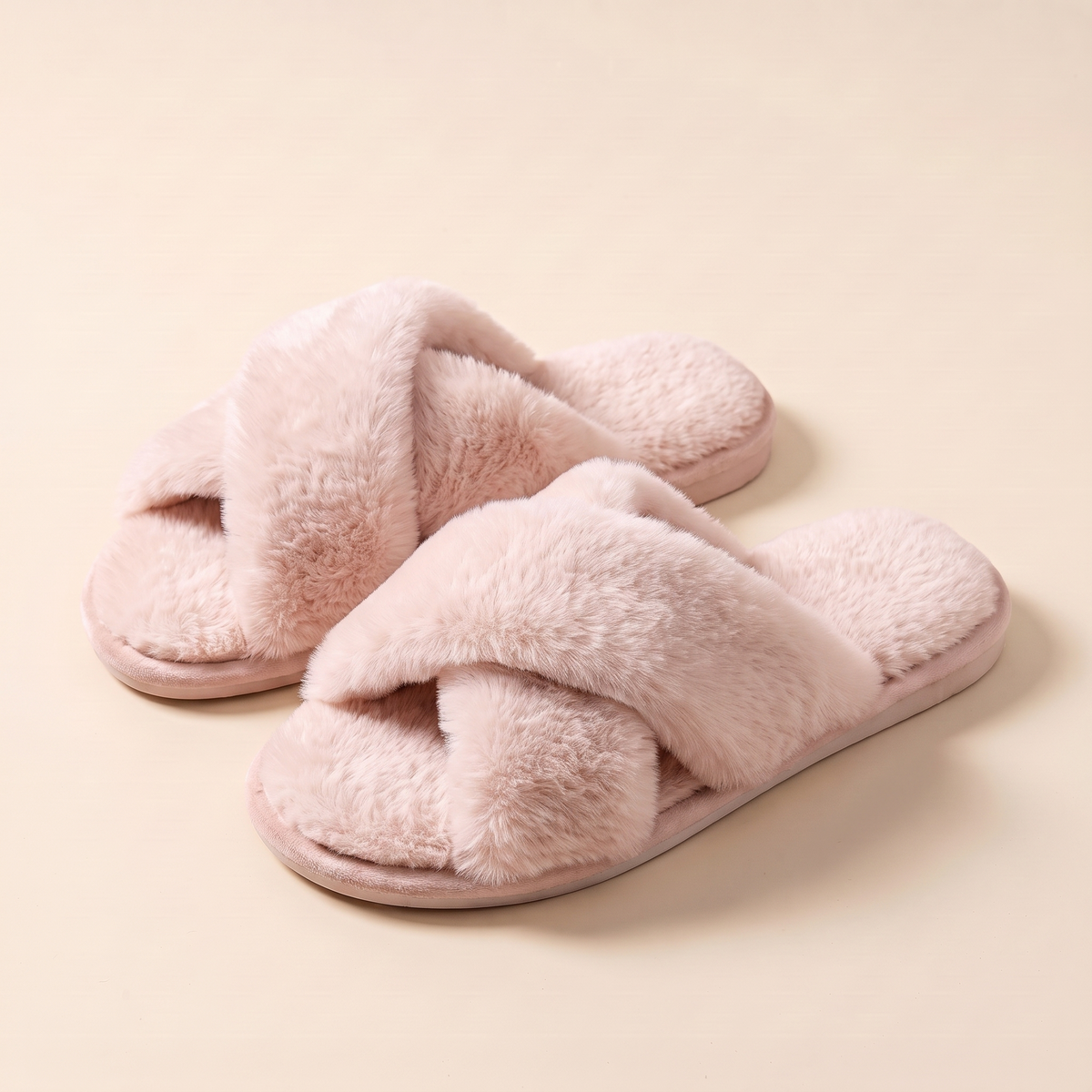 Claquettes Nuage Femme fausse fourrure – Rose poudré