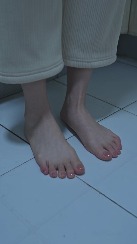 Chaussons Cocon Femme portés : fourrure intérieure et coloris (vidéo de présentation)
